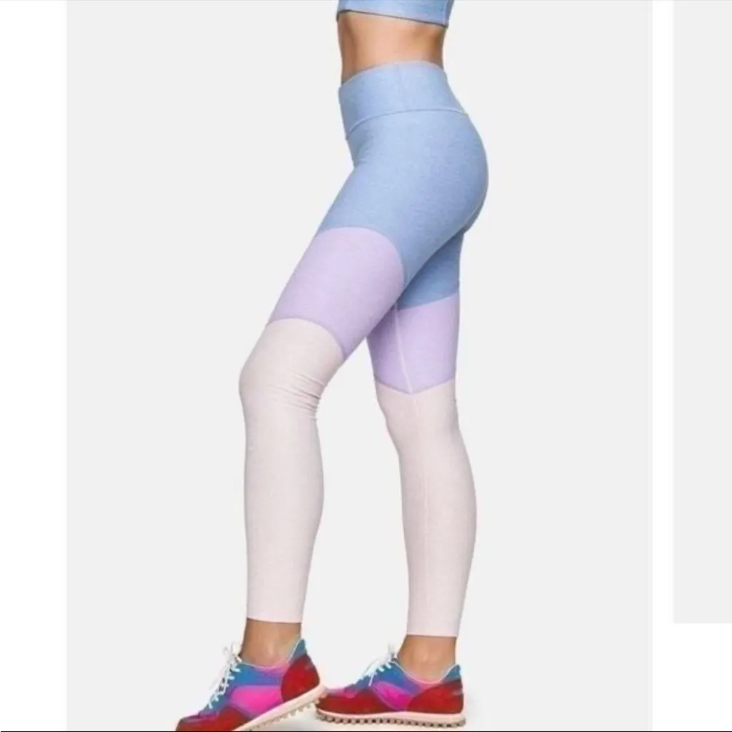 Outdoor Voices Pastel Leggings small - Image 3