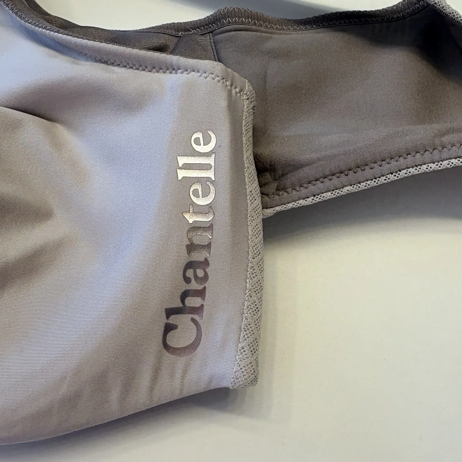 Chantelle Paris Everyday High Impact Underwire Sports Bra Size 34DDD - Image 4