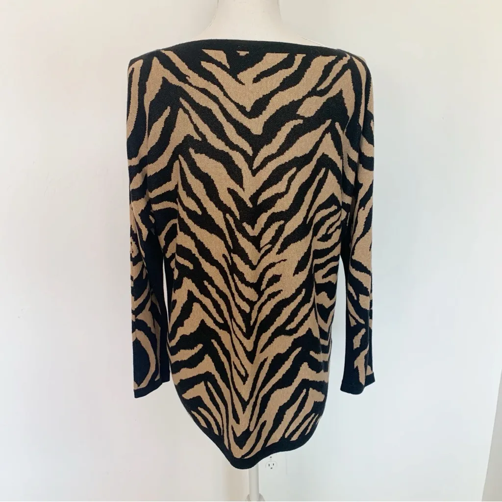 EUC CAbi Dani Zebra Print Black Brown Tunic Sweater Style 3884 Size S - Image 9