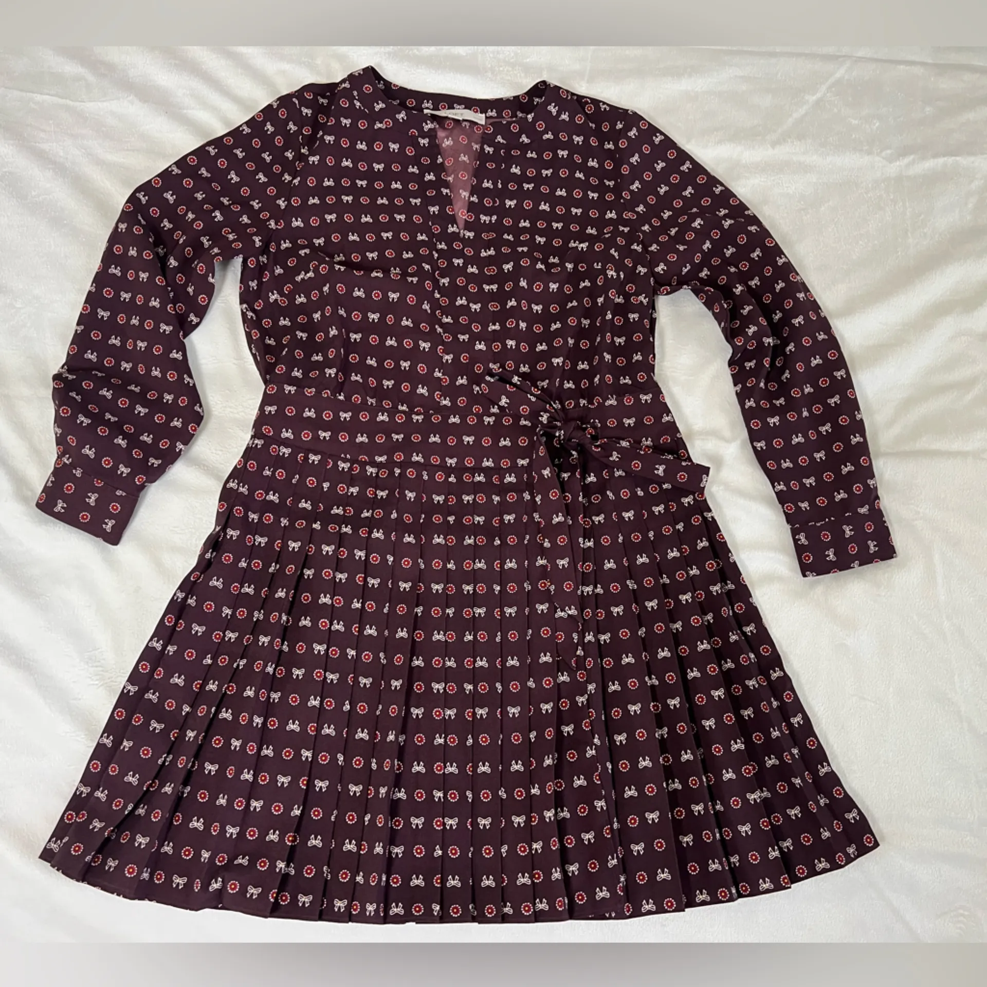 LOFT Petite Bow‎ Pleated Mini Burgundy Geometric Long Sleeve Dress - Image 8