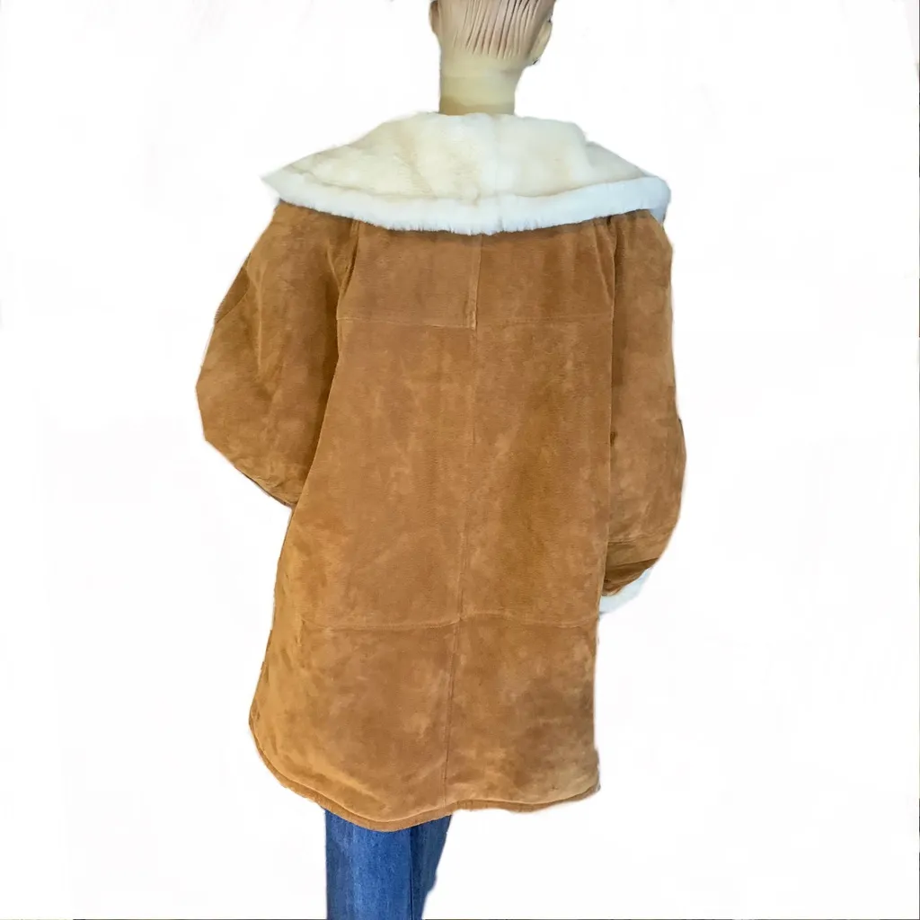 VINTAGE Y2K VENEZIA LEATHERS TAN SUEDE AND CREAM SHERPA LINED COAT (18/20) - Image 7