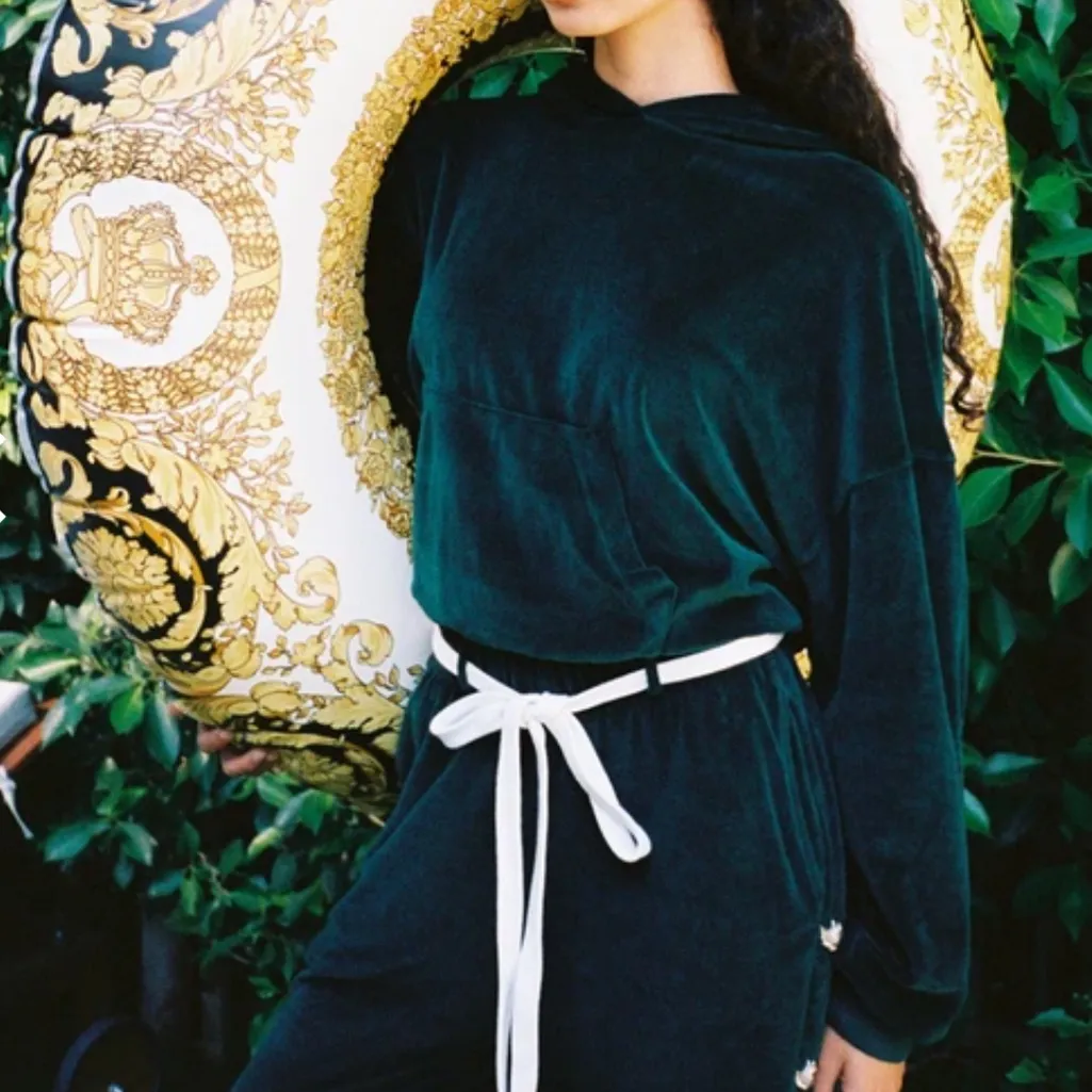 Boys Lie BLUE VELOUR CROPPED HOODIE - Image 5