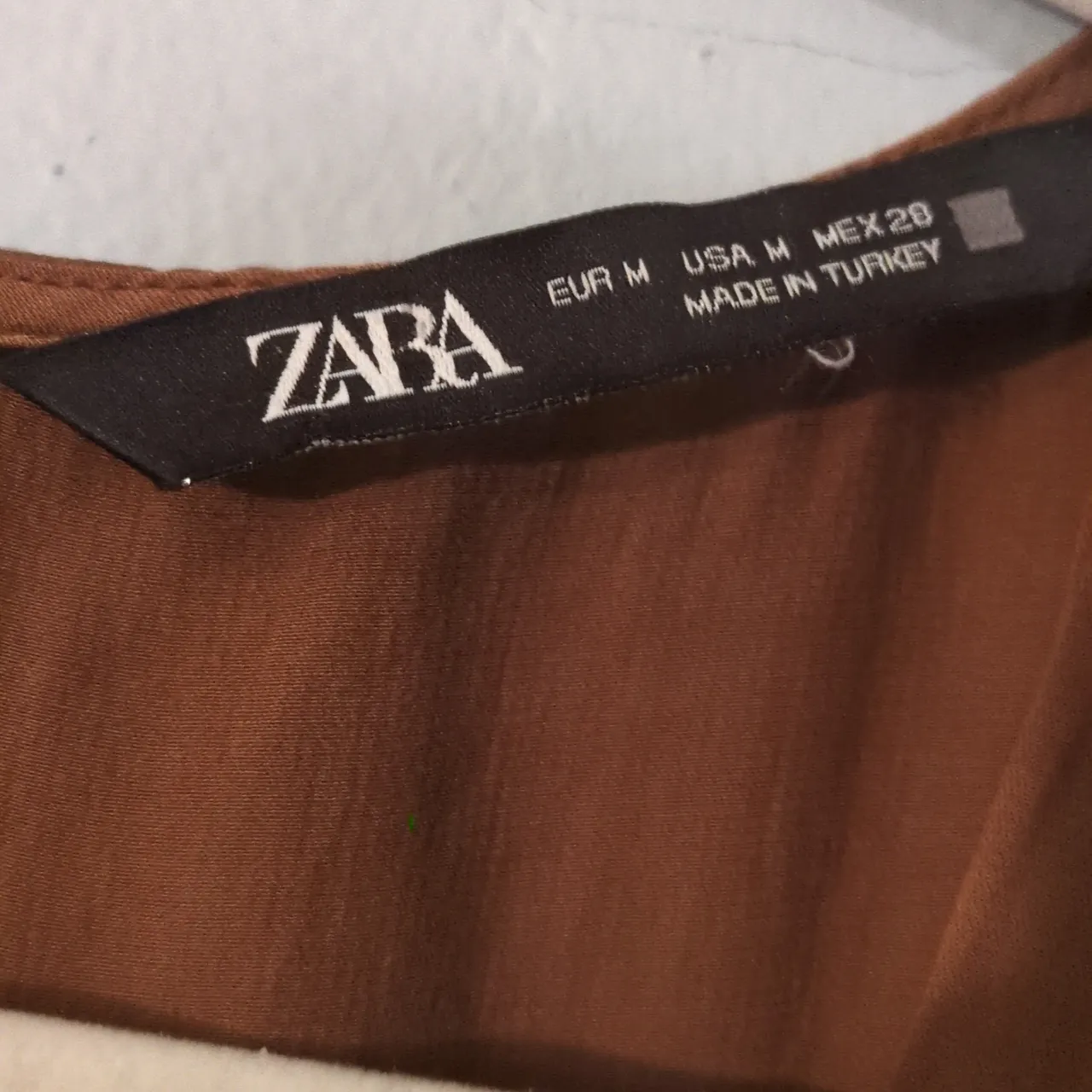 ZARA  Bronze Jumpsuit Size Medium - Image 4