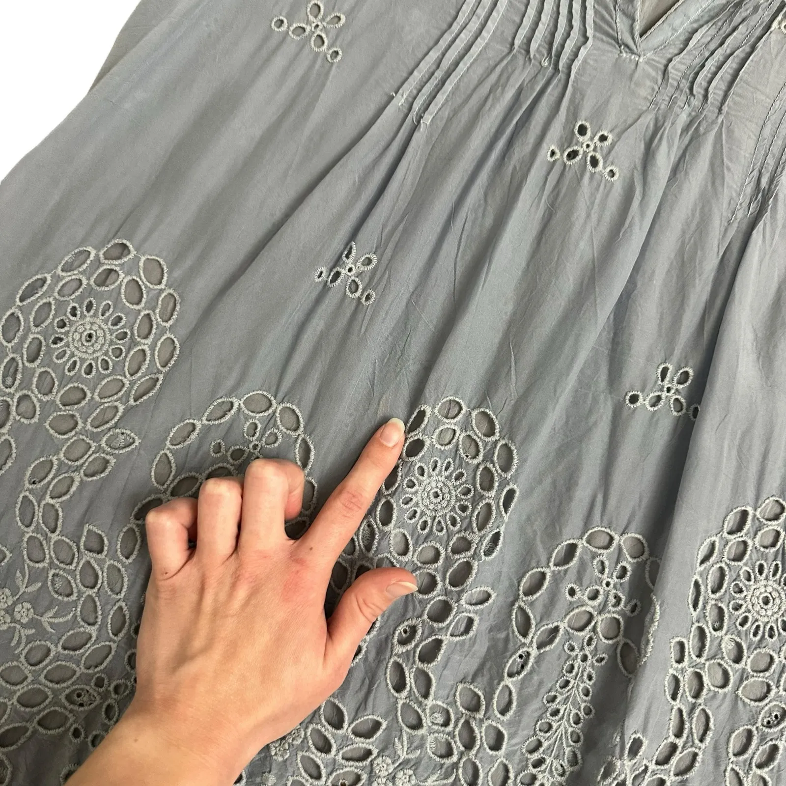 Johnny Was Slate‎ Gray Eyelet Embroidered Tunic Top Boho Peasant Blouse Small - Image 6