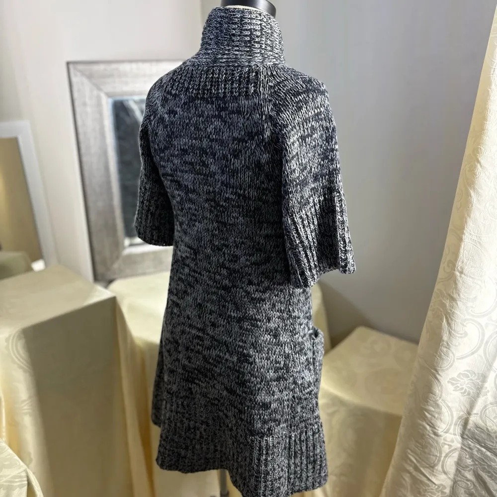 Cozy Black and Gray Turtleneck Sweater - Image 9