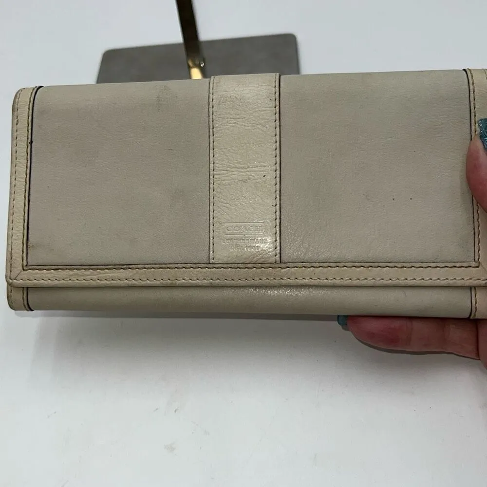 Coach Vintage Hamilton All Leather Wallet **SEE PICS AND DESCRIPTION - Image 2