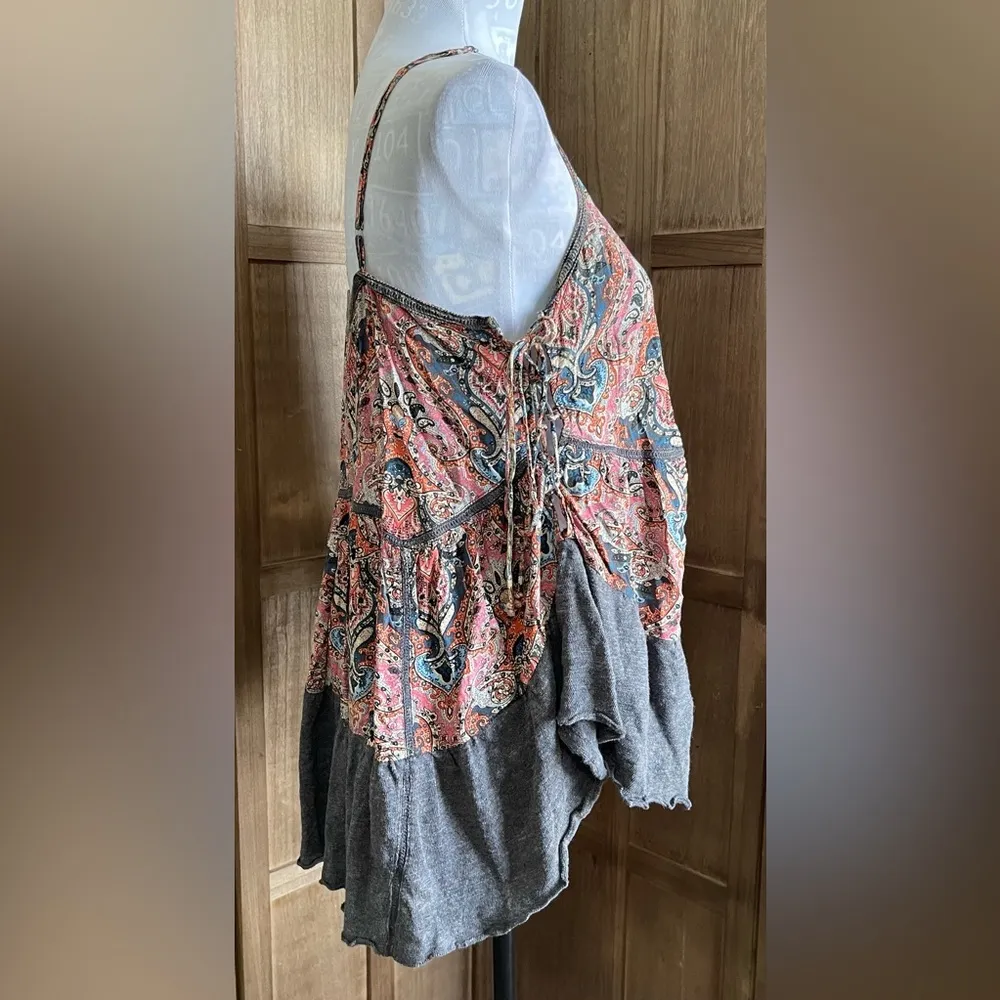 NWT Gimmicks by BKE Bohemian Paisley and Gray Layered Tank Top - Image 2