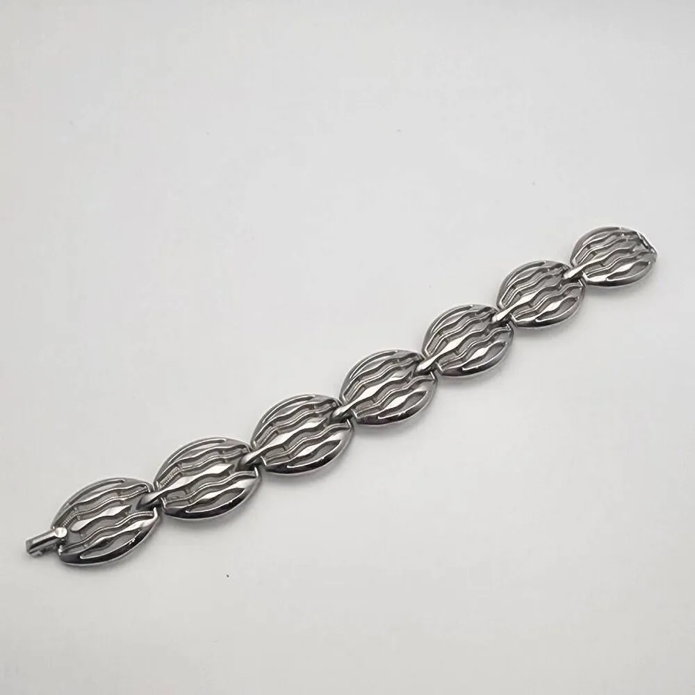 Vintage Crown Trifari Silver Tone Minimalist Bracelet - Image 4
