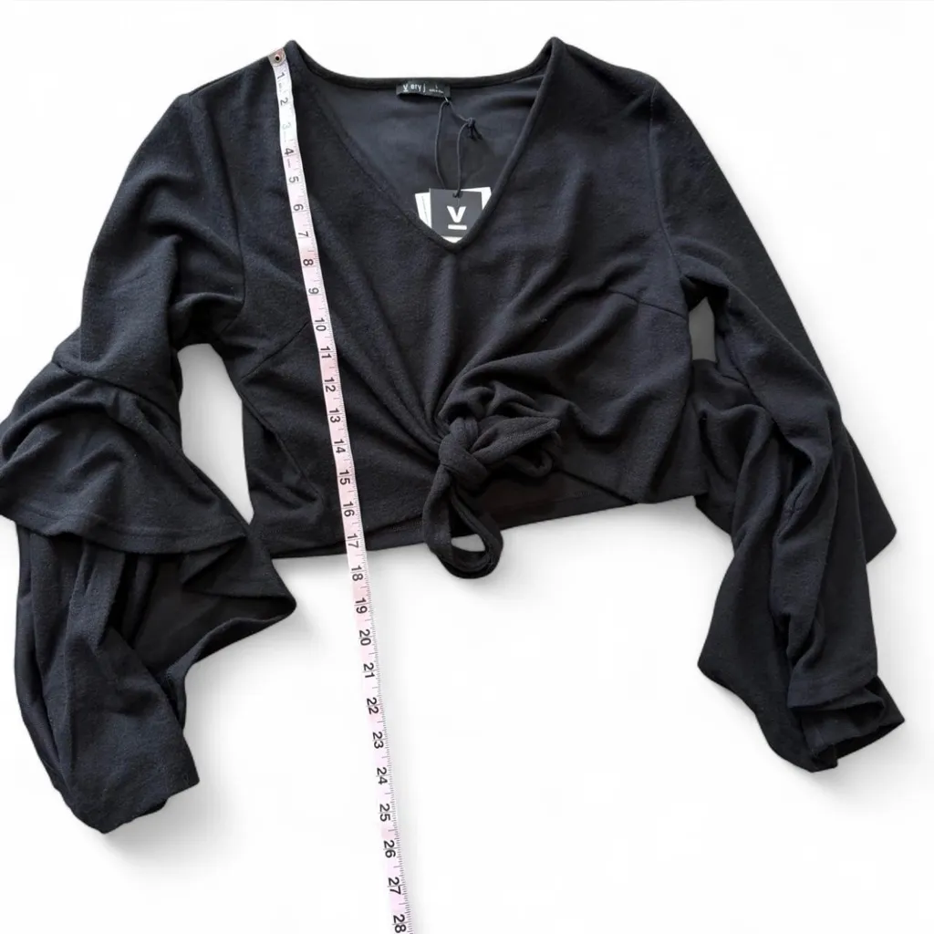 ‎Cropped Fuzzy Ruffle Sleeve Sweater - Image 16
