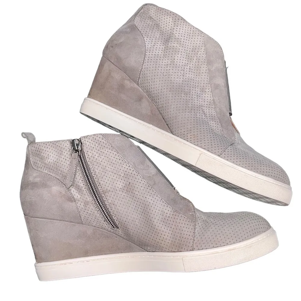 Linea Paolo Felicia Gray Perforated Suede Wedge Sneaker Booties Size 9.5 - Image 5