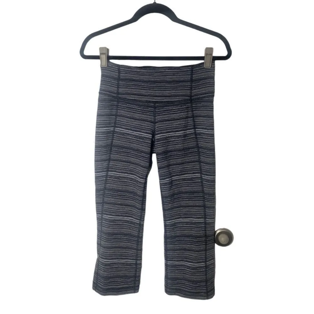 Lululemon SZ 6 grey striped cropped leggings - Image 6