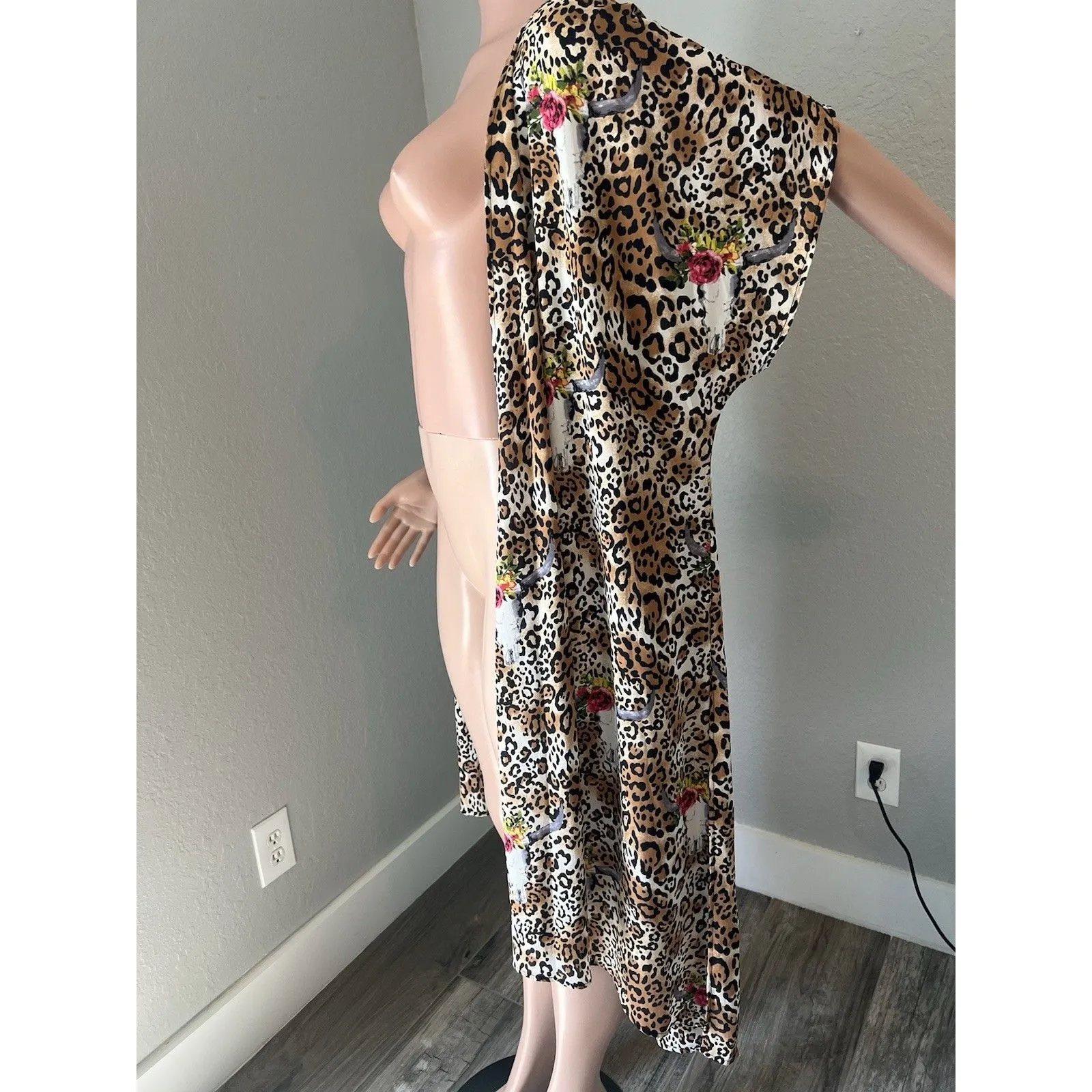 BERRY N CREAM Cheetah Leopard and Steer Skull long Kimono western cardigan #57 Size undefined - Image 4