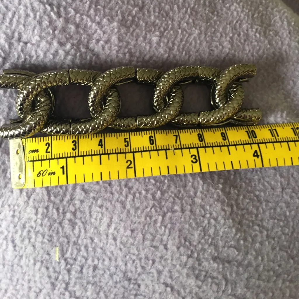 Pewter buckles stretch bracelet Gray - Image 4