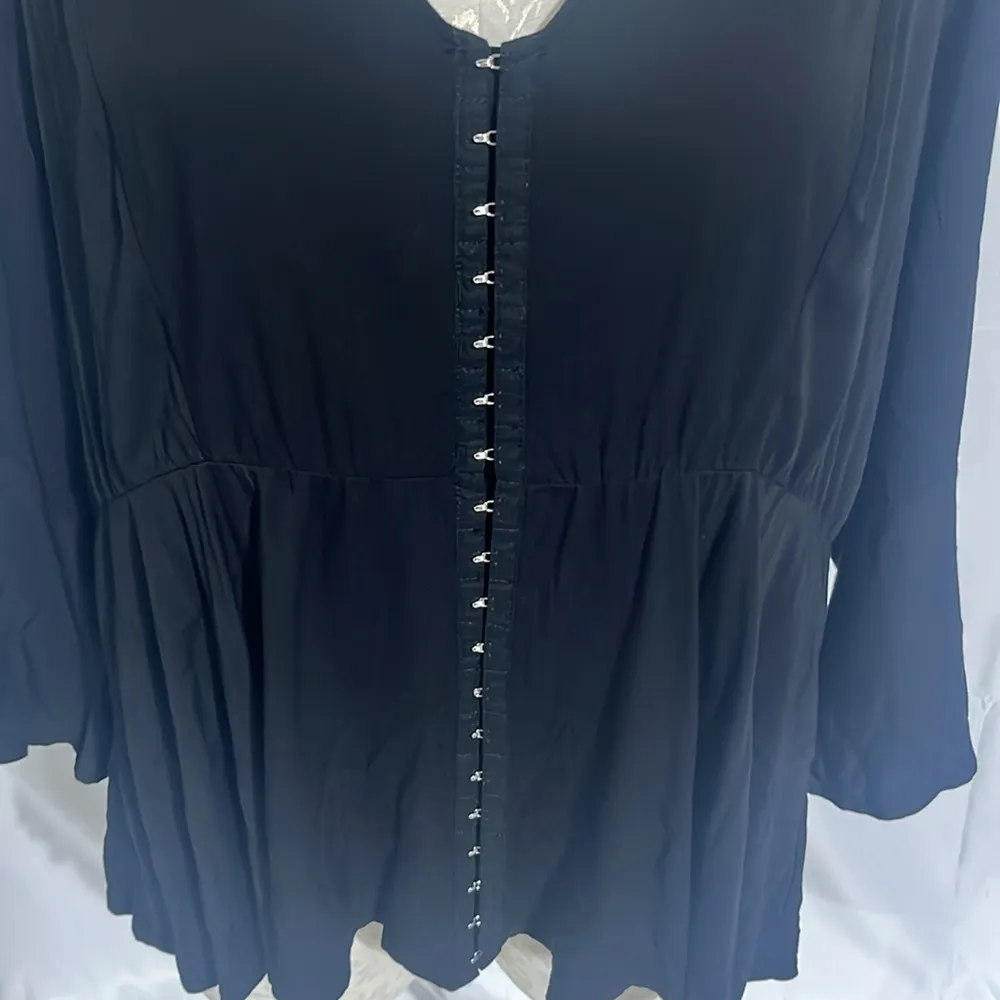 Torrid black stretch challis bell sleeves midi top size 4,(4X) - Image 6