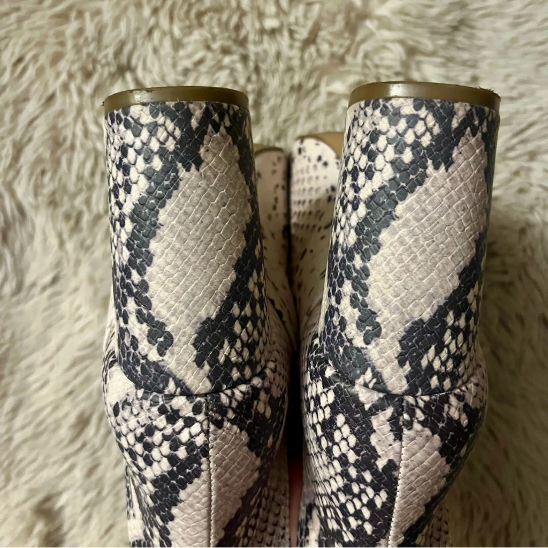 Steve Madden Rookie Snakeskin Bootie Size 8 - Image 8
