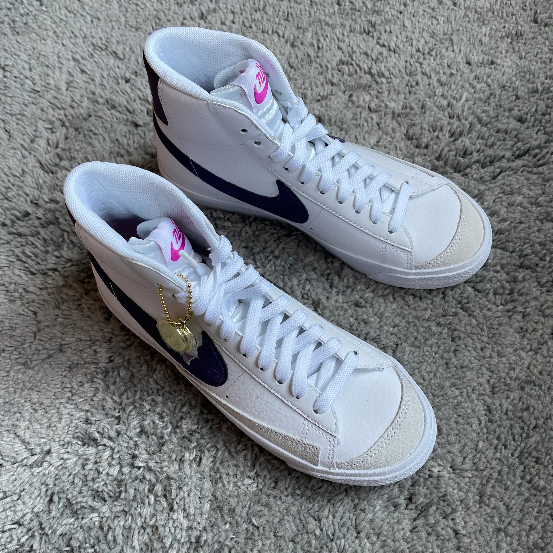 Nike   Blazer Mid - Image 3