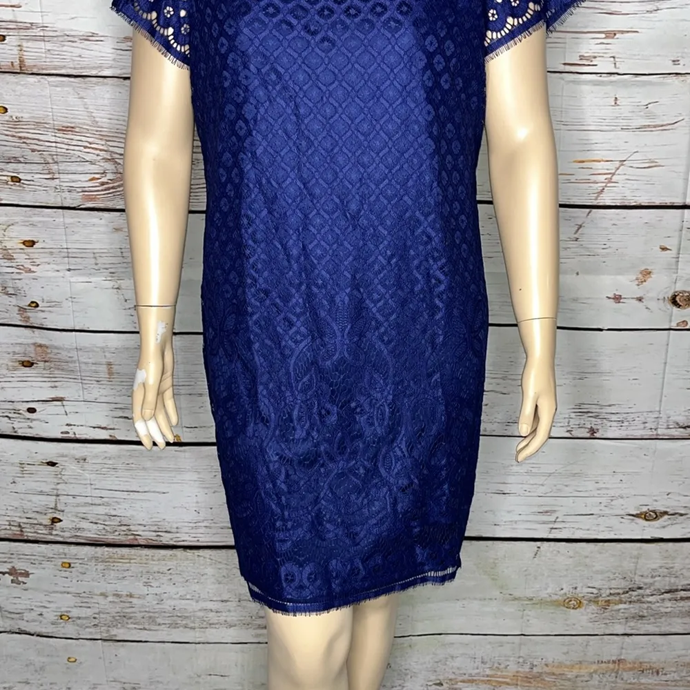 Isaac Mizrahi Live! Size 1X Blue Stretch Lace Overlay Short Sleeve Dress - Image 3