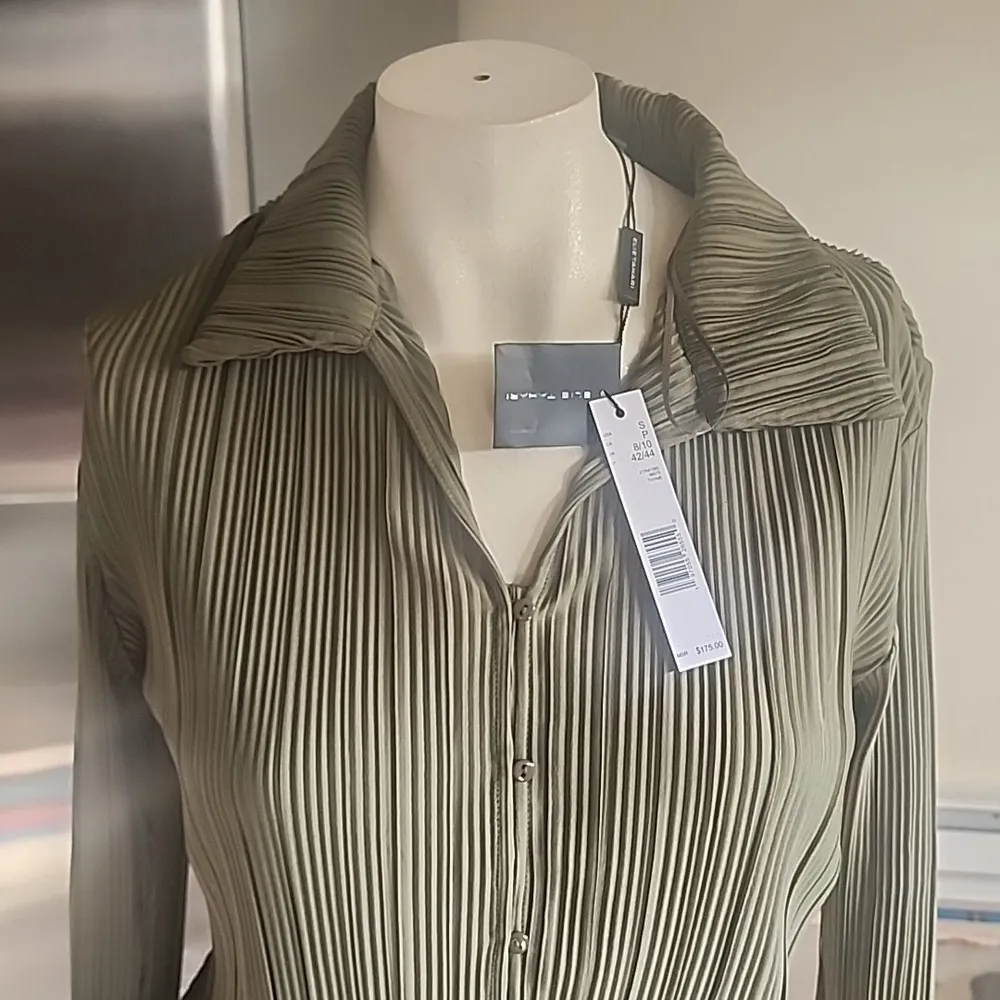 ELIE TAHARI RIBBED BUTTON FRONT BLOUSE SIZE S - Image 2