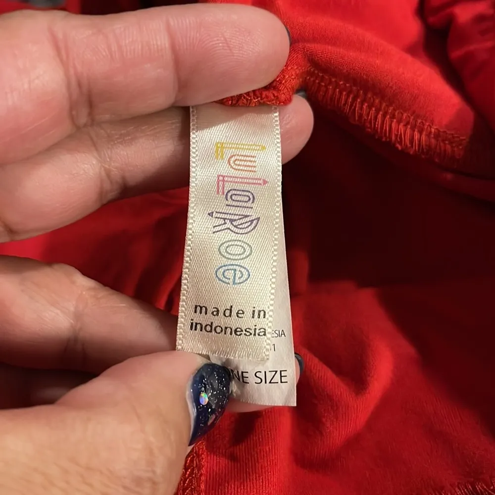 Lularoe Yoga Band Buttery Soft Solid Red One Size EUC #7357 Christmas Valentines - Image 3