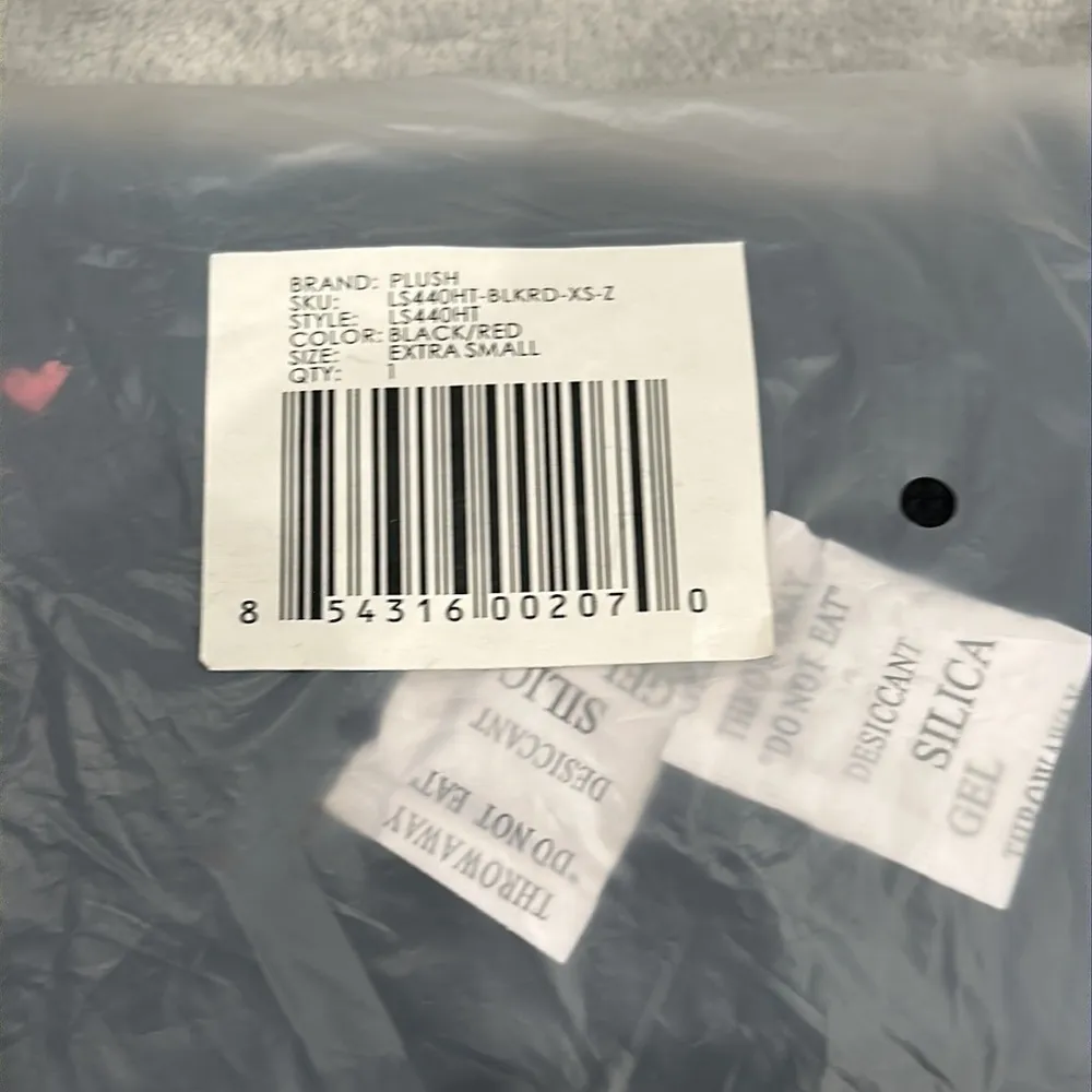 NEW Revolve Plush Thermal Heart Pajama + Scrunchie Set size XS - Image 7