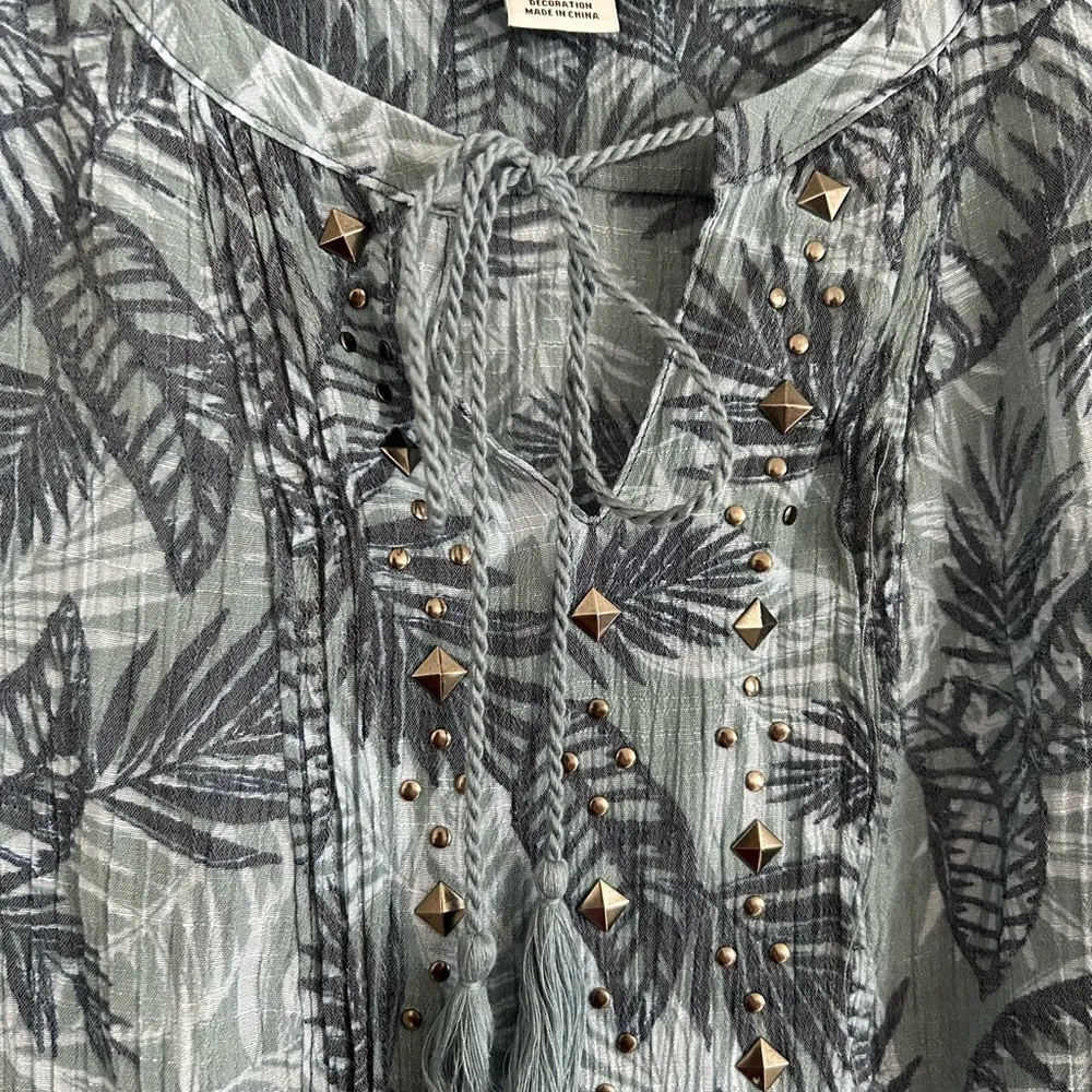 Petite Metallic Stud Top Blue Size PXL - Image 3