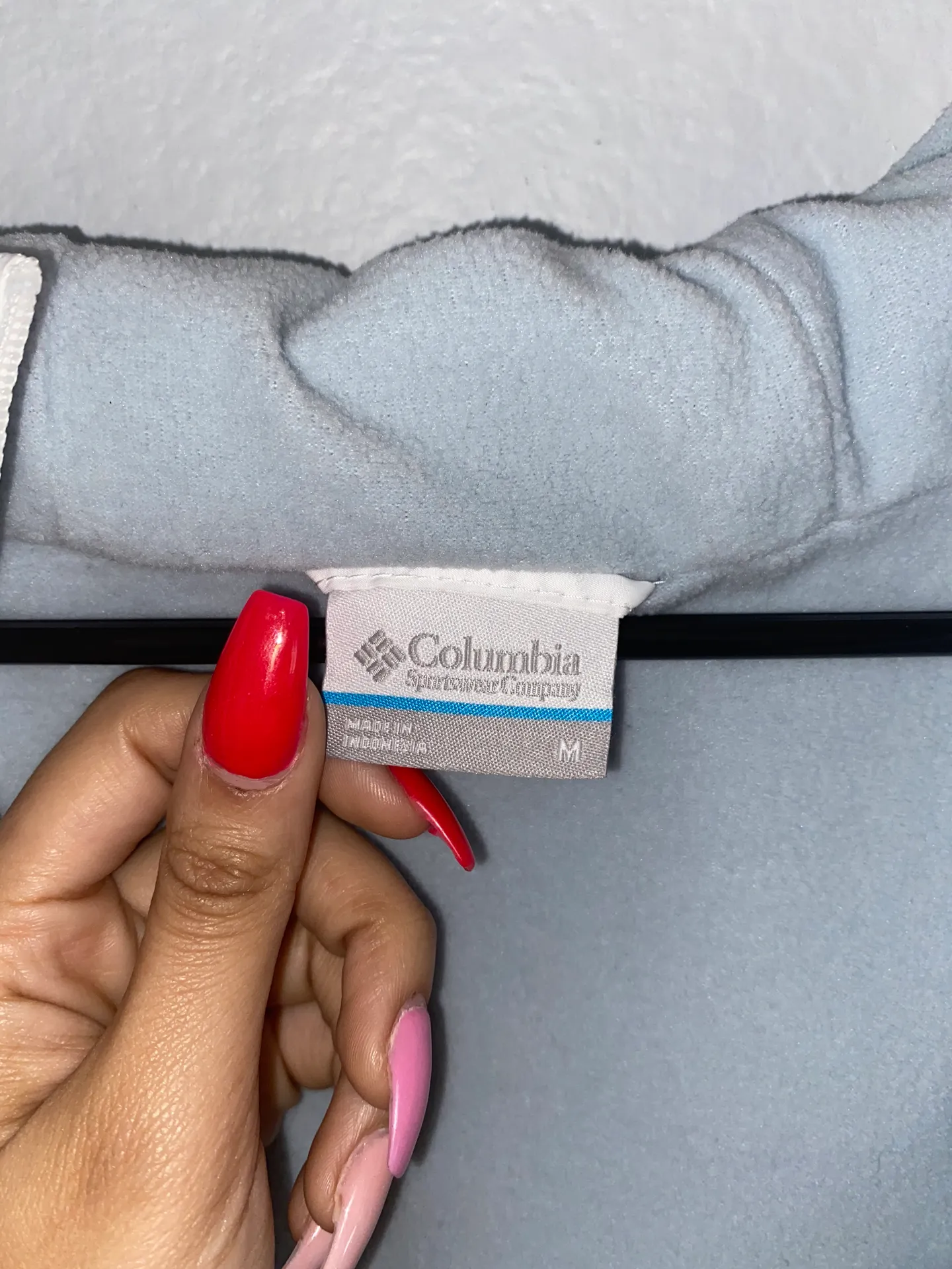 Columbia Hooded White Jacket - Image 4