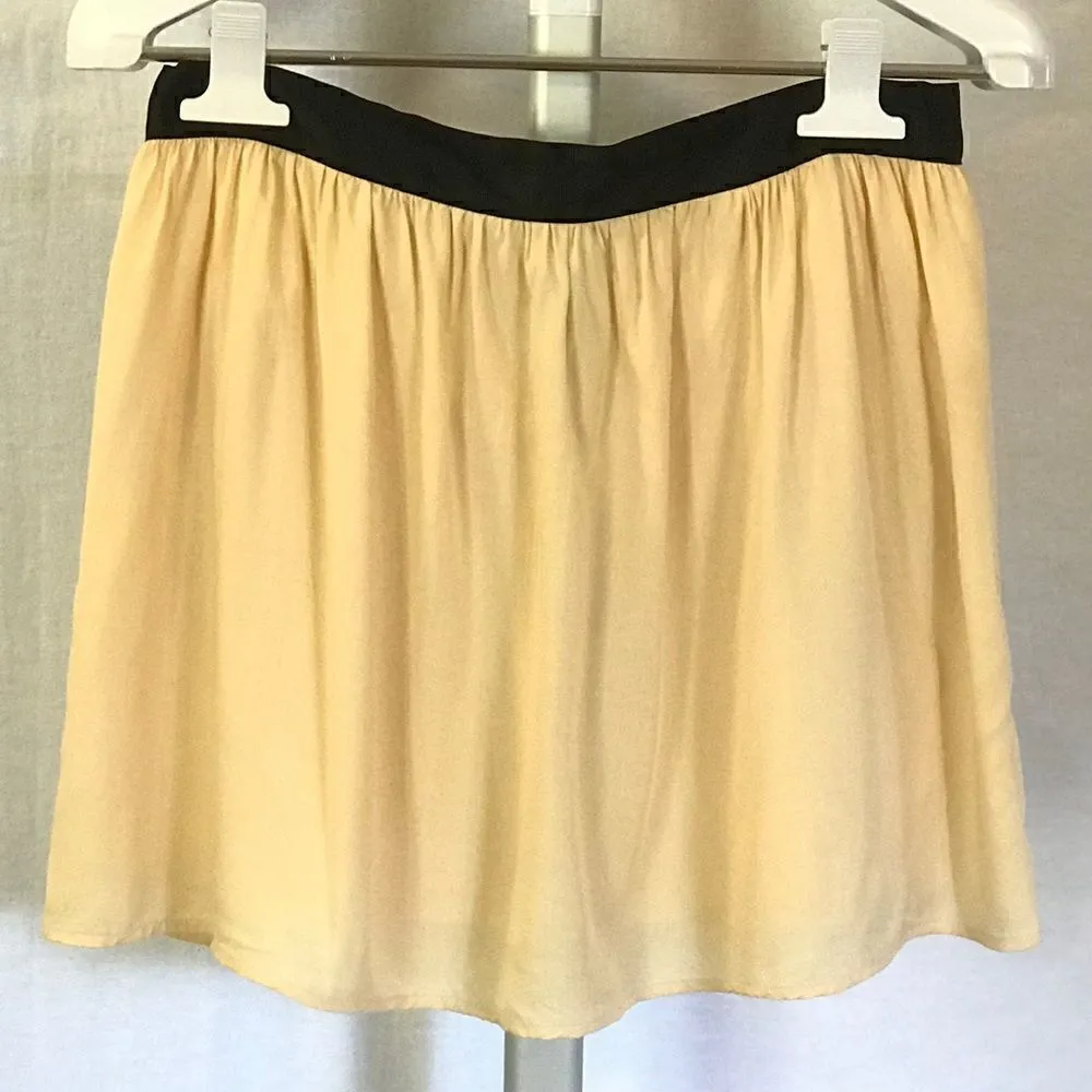 Tan Front Zipper Skirt w/ Pockets - Image 2