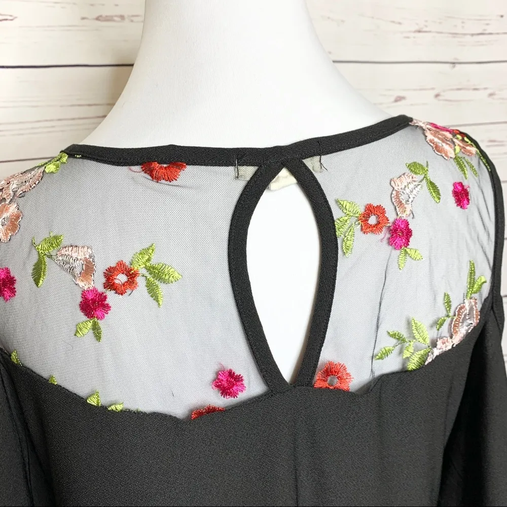 Black Cold Shoulder Top With Sheer Mesh Panel & Embroidered Flowers Size Large - Image 6