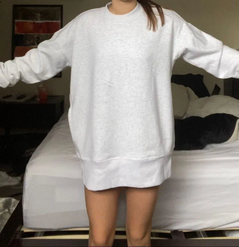 Kirkland Signature Grey  Crew Neck - Image 3