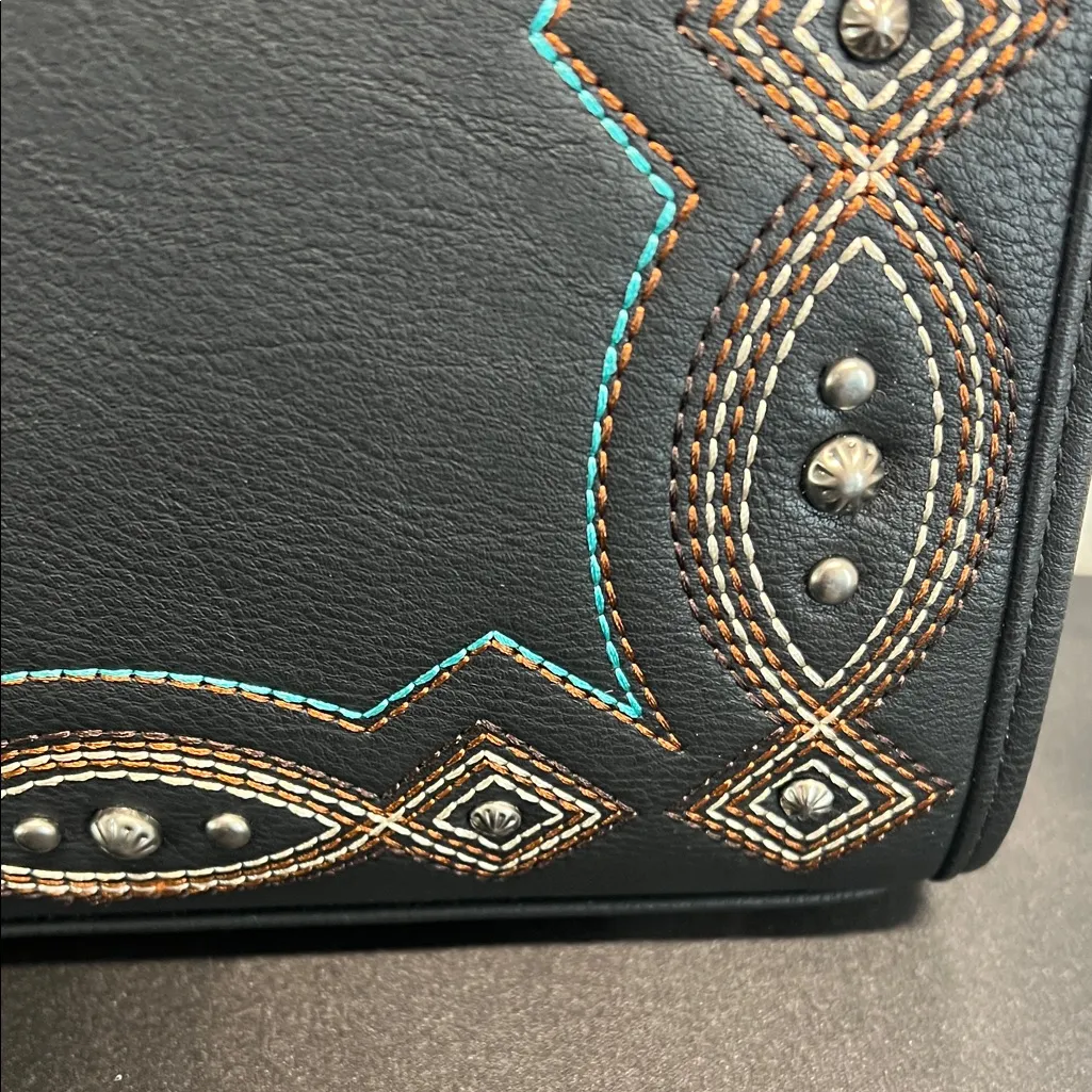 Wrangler | Black Tote w/ Embroidered Accents & Crossbody Strap - Image 4