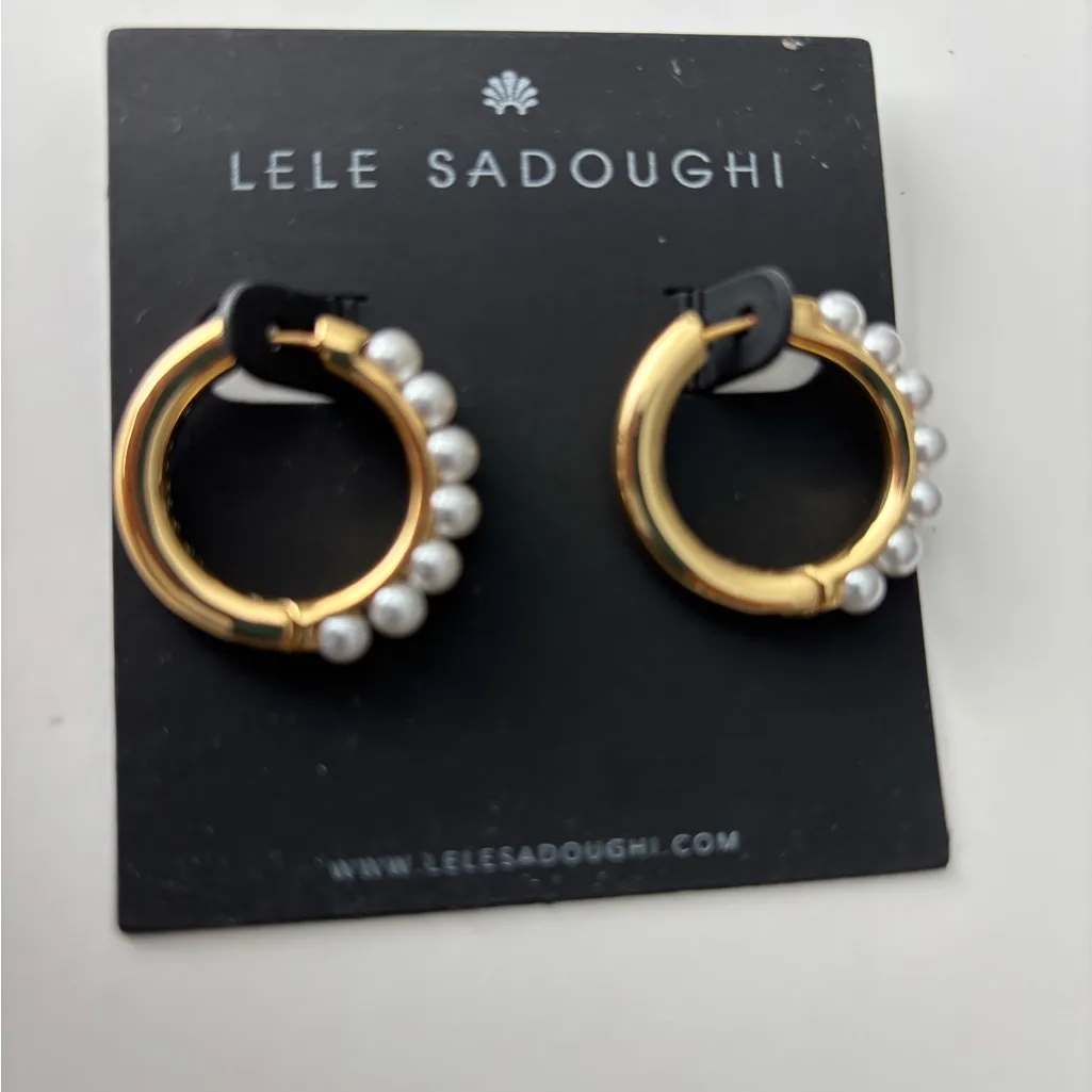 NWOT Lele Sadoughi Gold and Pearl Hoop Earrings - Image 3