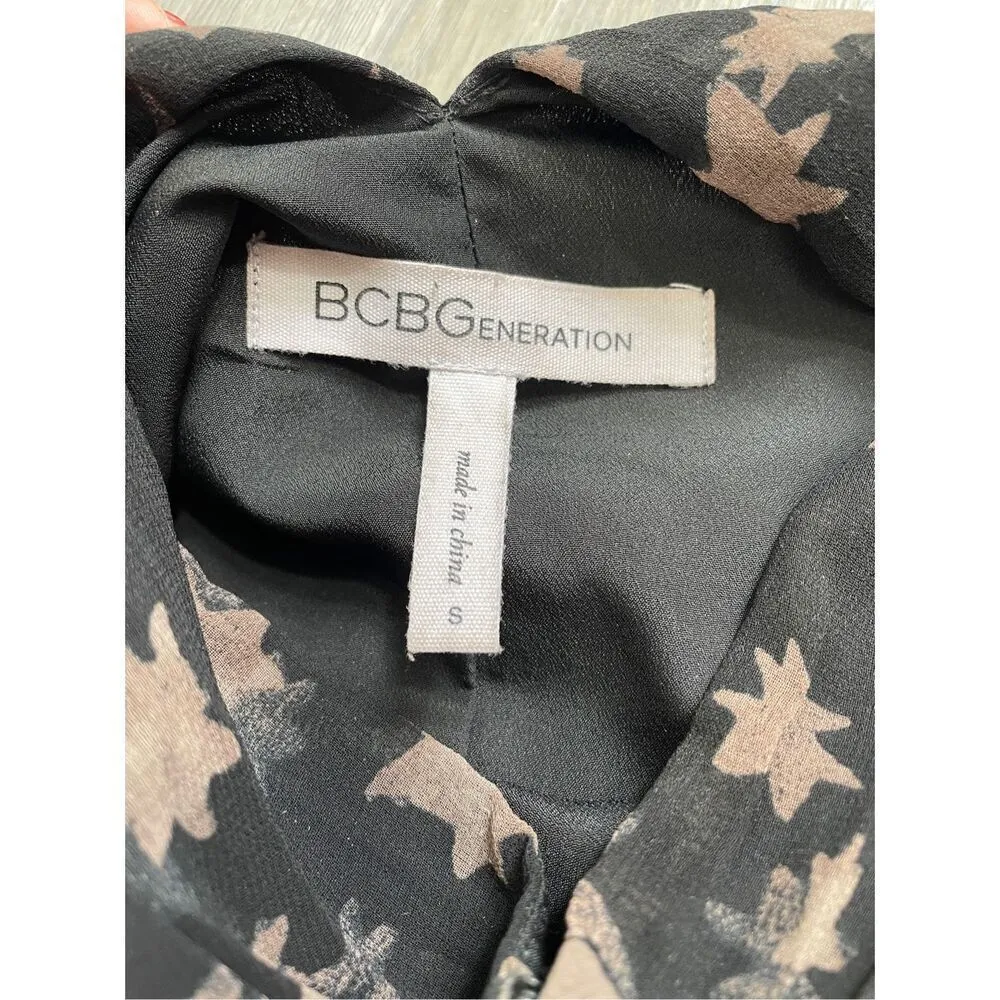 BCBGeneration Plisse Mesh Shoulder Star Print Dress Small - Image 7