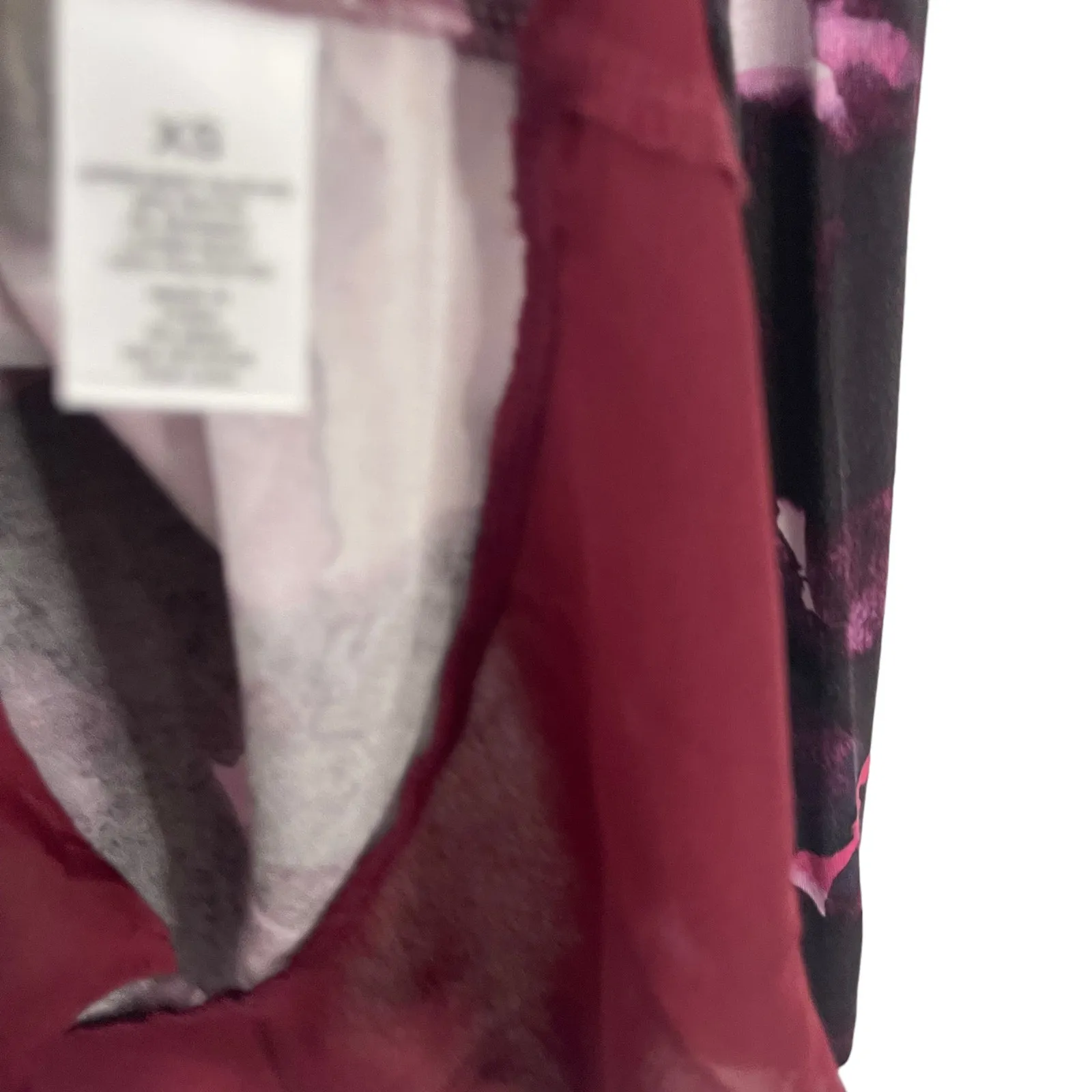 LOGO Lori Goldstein Women's Size‎ XS Red Pink Floral Printed Soft Knit Top - Image 5