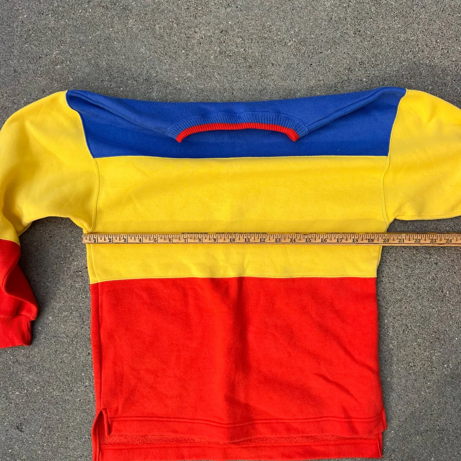 Vintage Color Black Primary Lego Sweatshirt Long Sleeve MEDIUM? Yellow - Image 3