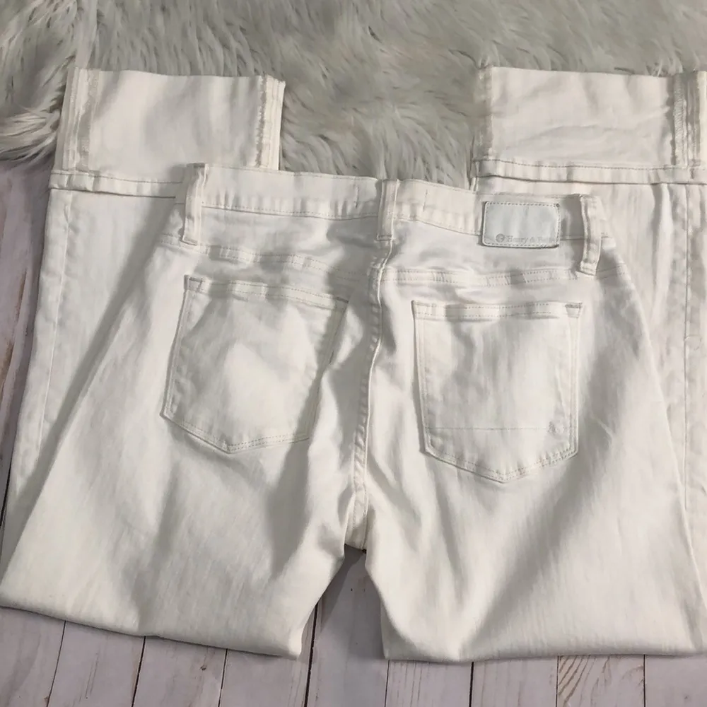 Henry & Belle white cropped cuff jeans size 29 - Image 3