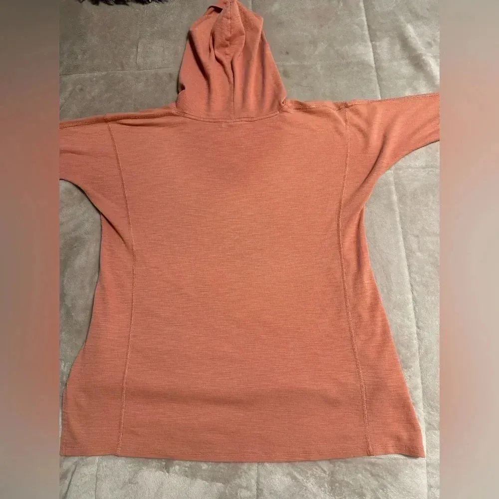 Columbia Pullover Women’s Size Medium Hoodie Hooded Shirt Athleisure Active - Image 2