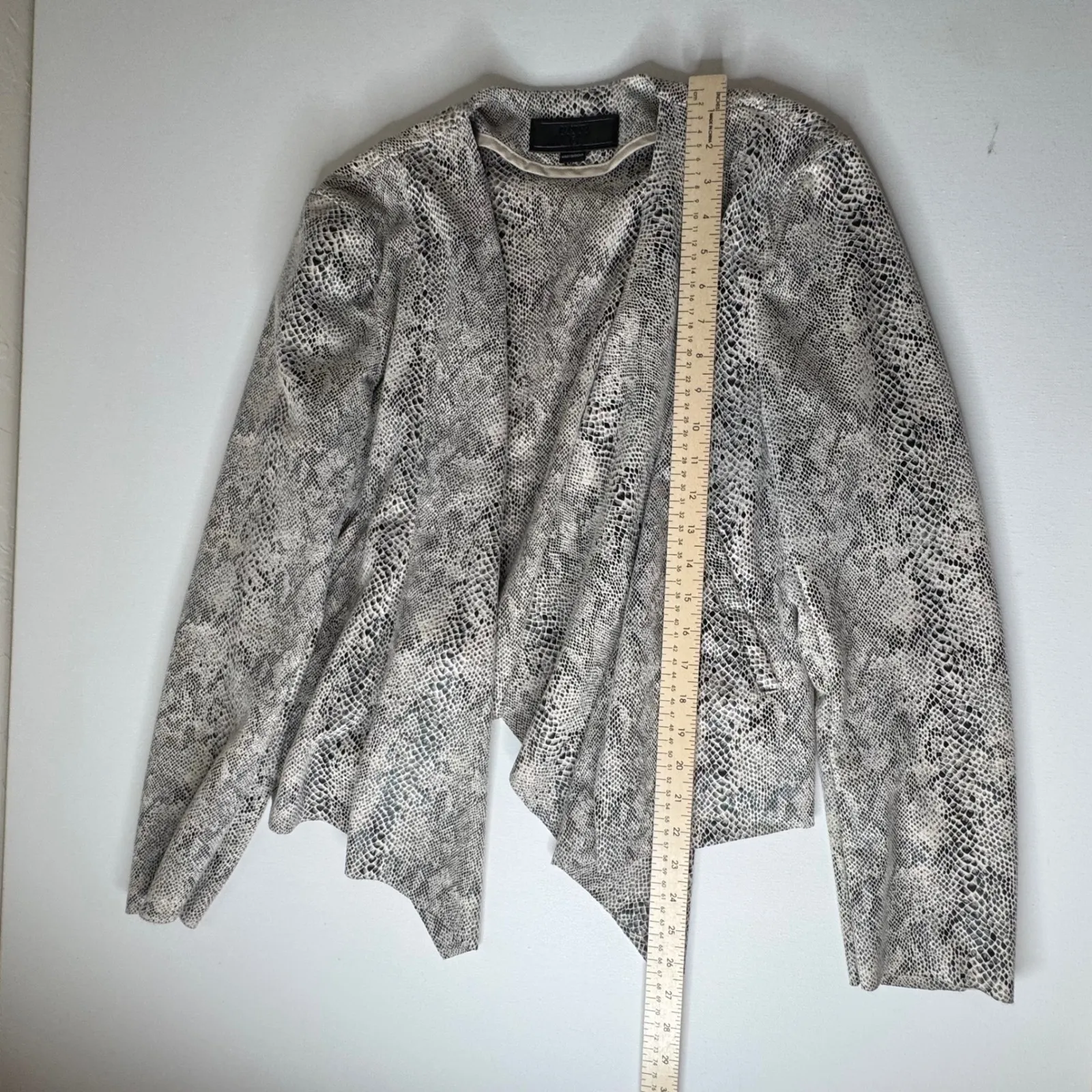 BLANK NYC‎ Draped Serpent Jacket Large Neutral Motif Snake Open Faux Leather - Image 12