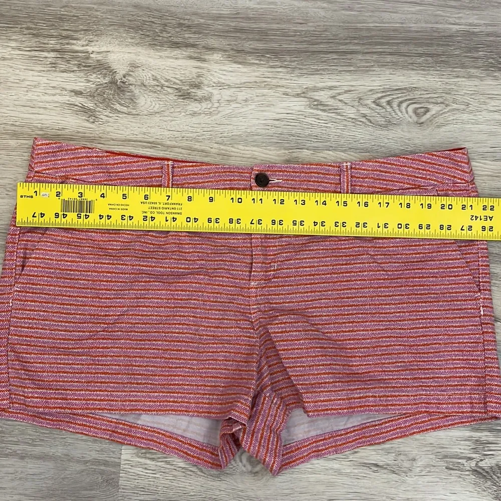 Pink, Orange & White Print Shorts Side & Back Pockets & Belt Loops 18 - Image 5