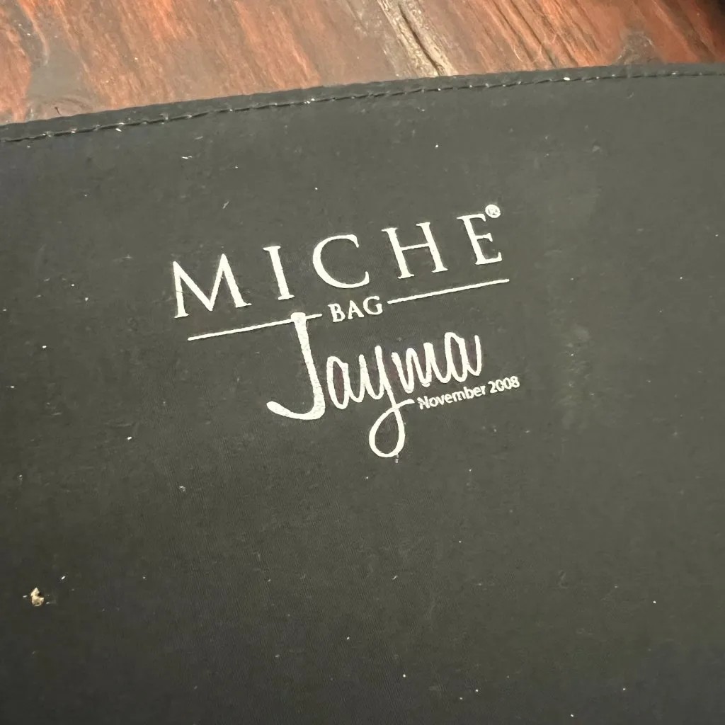 Miche Jayma Giraffe Print Classic Purse Shell Brown - Image 3