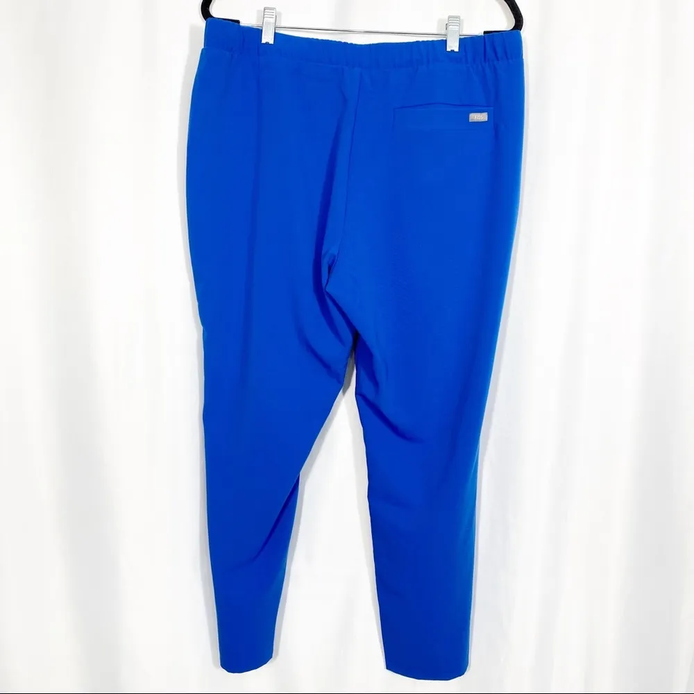 Figs Tonota Cropped Scrub Pants: Royal Blue - Image 3