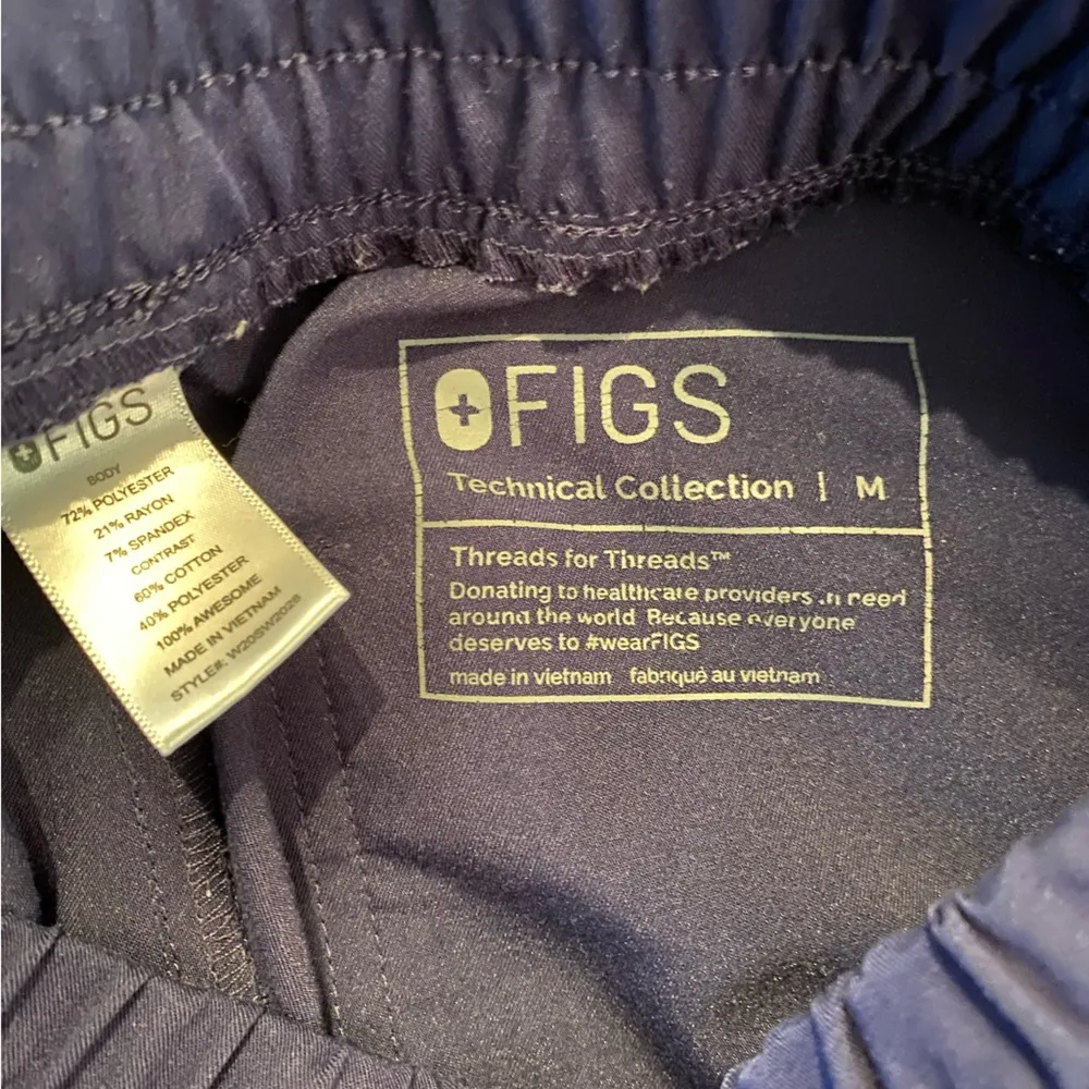 FIGS  Scrub Set - Image 7
