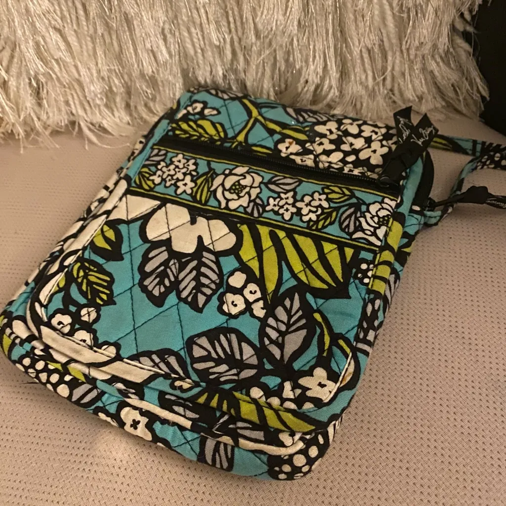 Retired Vera Bradley Island Blooms Crossbody Bag Quilted Floral Teal Lime Purse - Image 4