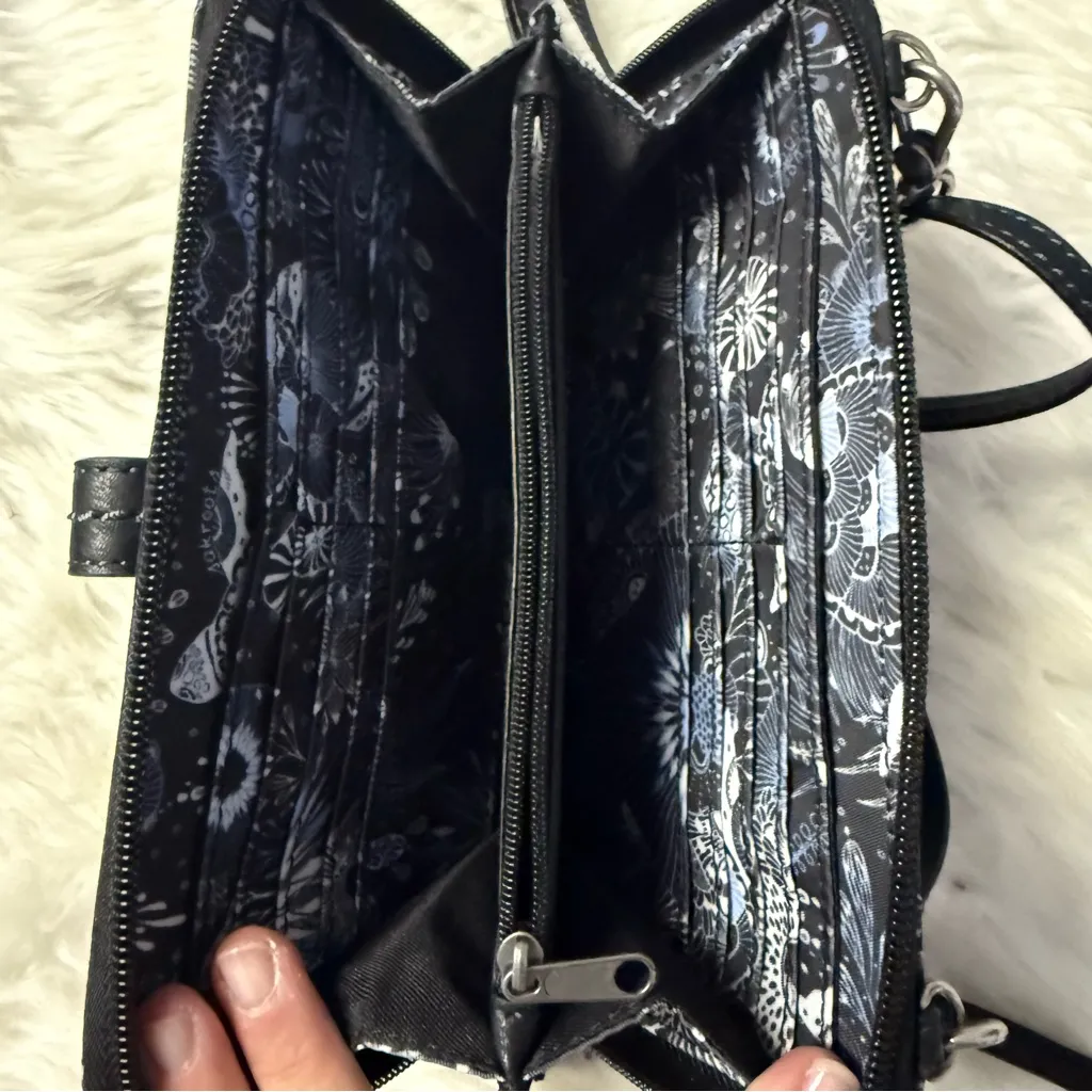 Sakroots Cambria Smartphone Crossbody Wallet Midnight Seascape - Image 3