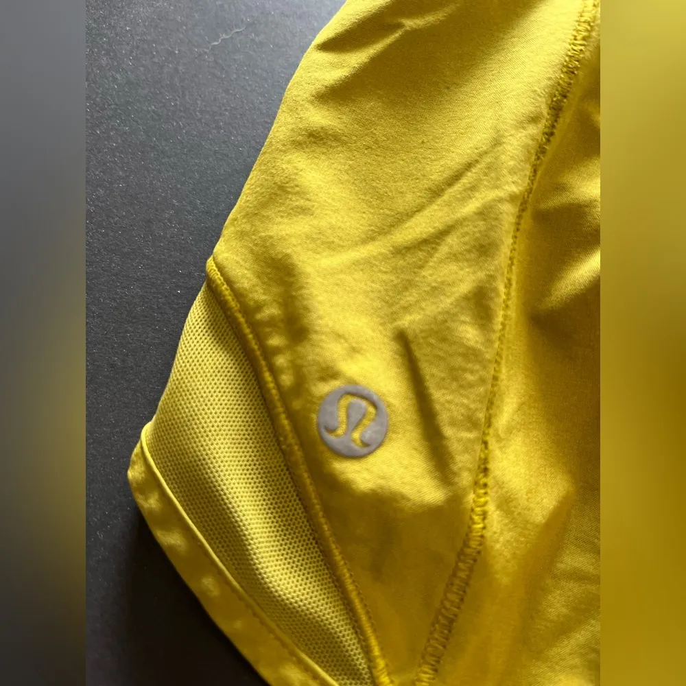 LULULEMON Hotty Hots Athletic Shorts Yellow/Green 2” Inseam Women’s Sz 6 GUC - Image 5