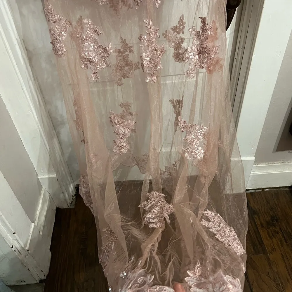 Elegant Lace Long Sleeve Dress in Rose Gold Pink Size L - Image 8