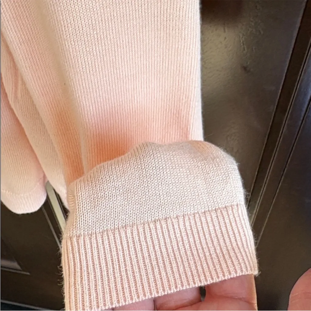 EUC White House Black Market Cashmere
Blend Cutout Sweater Size Small - Image 9