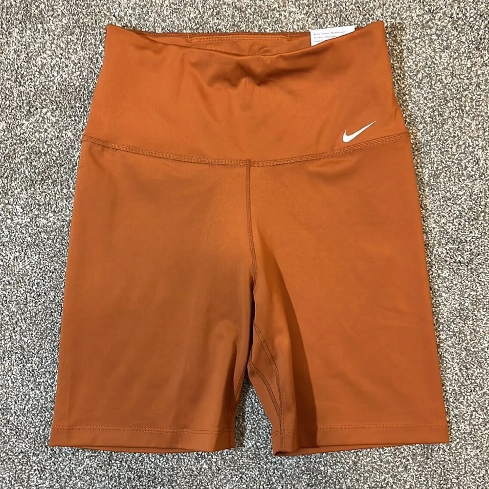 Nike Women's Dri-FIT One High-Waisted 7" Biker Shorts - Image 4