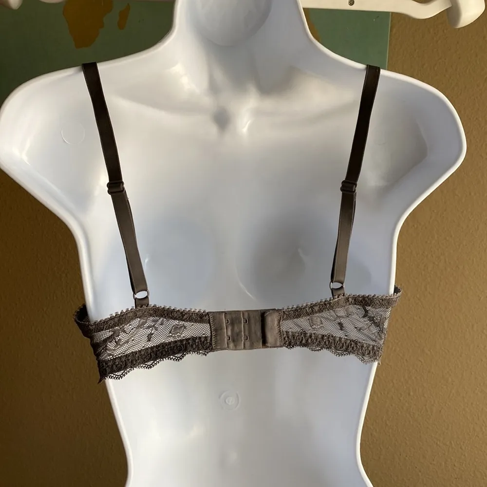 Gap Body favorite uplift 32 D gray lace bra slight push up - Image 2