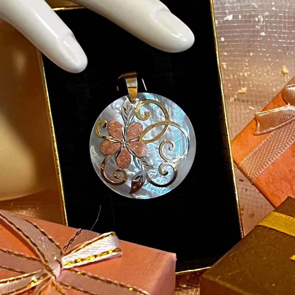 14K Multi Toned Gold Mother Of Pearl Pendant - Image 5