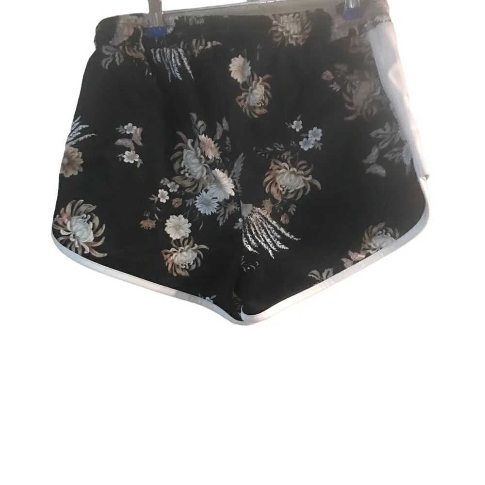 Forever 21 short shorts floral black brown and white size small - Image 9